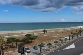 Superbe T2 refait à neuf à 2 pas de la plage - 5FL87